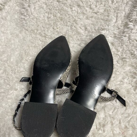 Steve Madden Black & Beige synthetic Snake Print flats sandals SZ9.5 - Picture 8 of 8
